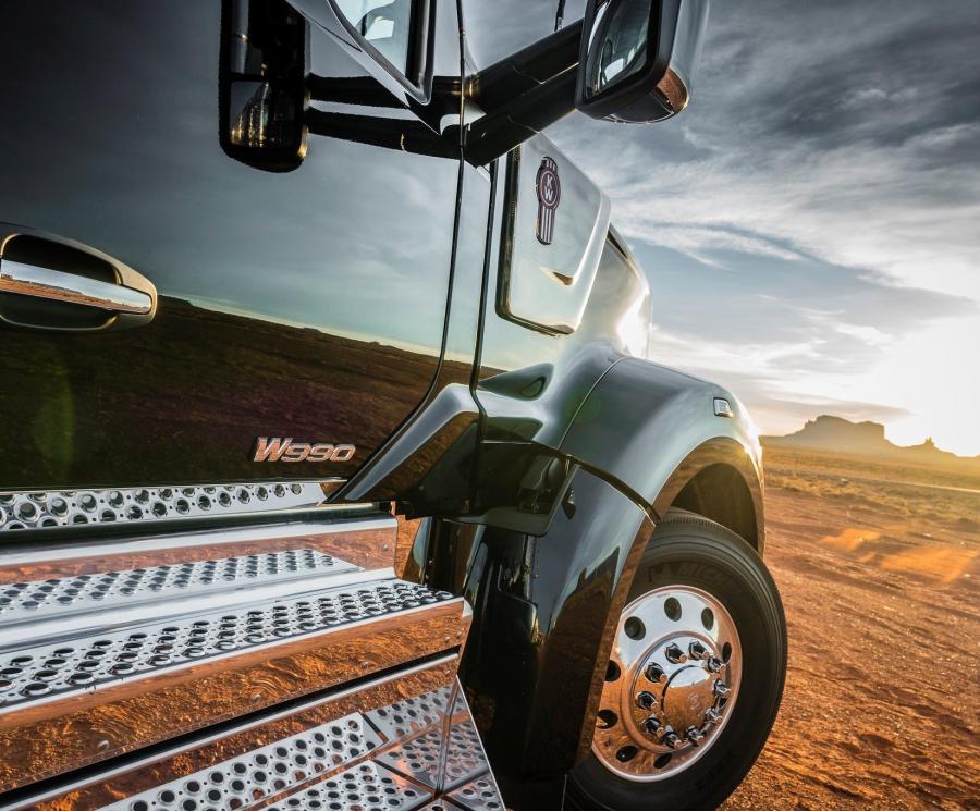Детали экстерьера Kenworth W990 2018 года  (фото 7 из 8)